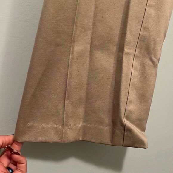 Dockers Men's Khaki Classic Fit Flat Front Career Work Dress Pants W38 L29 - Picture 3 of 10